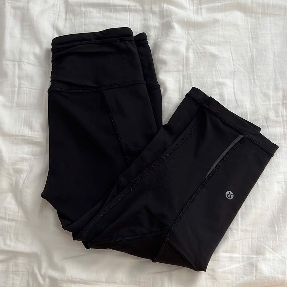 LULULEMON Cropped Leggings!!